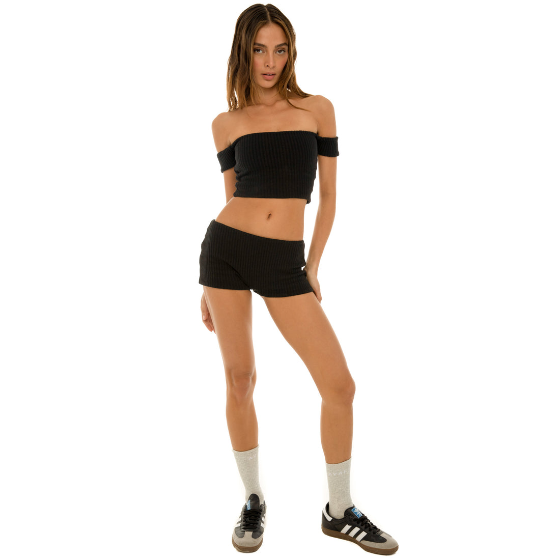 Are You Am I - Minka Short **black